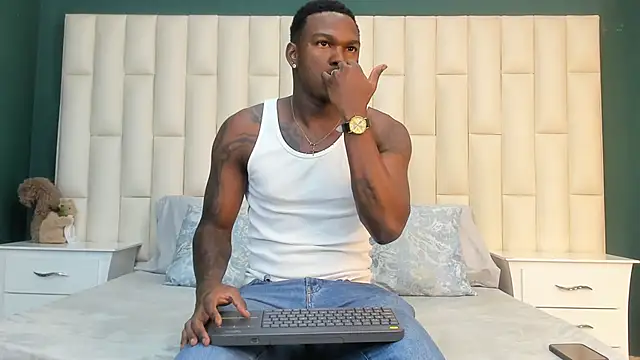 Snapshot of Troykhalil chatting on 01-13-25, 09:31 Troykhalil online show from 01-13-25, 09:31