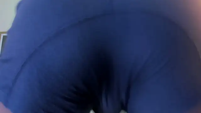 Snapshot of Troykhalil chatting on 02-06-25, 02:55 Troykhalil online show from 02-06-25, 02:55