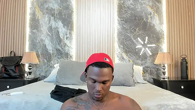 Snapshot of Troykhalil chatting on 02-21-25, 02:06 Troykhalil online show from 02-21-25, 02:06