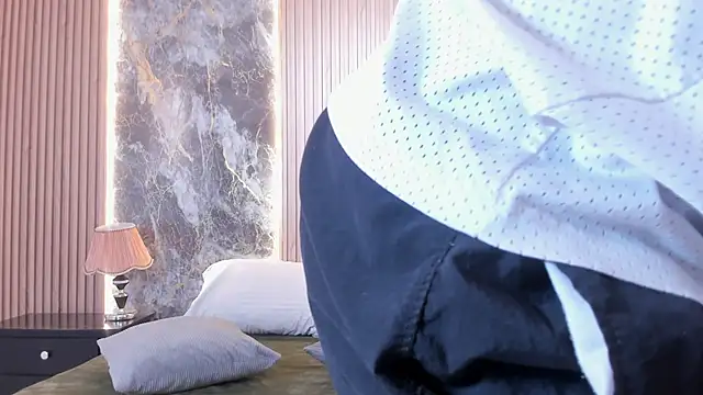 Snapshot of Troykhalil chatting on 02-21-25, 08:27 Troykhalil online show from 02-21-25, 08:27