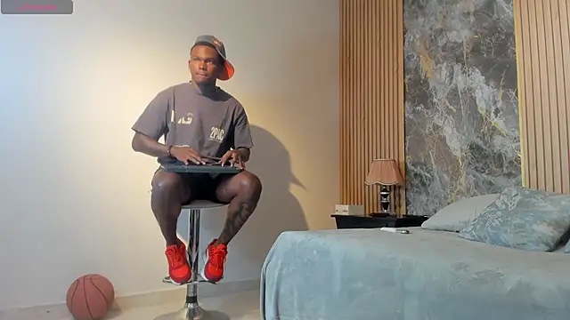 Snapshot of Troykhalil chatting on 03-14-25, 08:17 Troykhalil online show from 03-14-25, 08:17