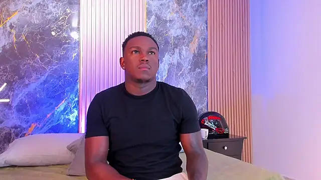 Snapshot of Troykhalil chatting on 10-12-25, 04:11 Troykhalil online show from 10-12-25, 04:11