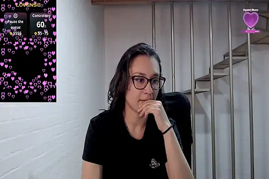 Snapshot of Jessie_Desire chatting on 11-11-25, 02:11 Jessie Desire online show from 11-11-25, 02:11