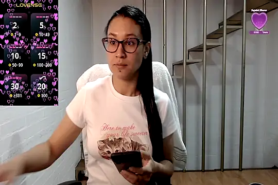 Jessie Desire online show from 11-18-25, 01:22