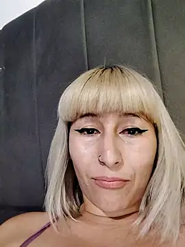 florecita9 online show from 01-08-25, 11:09