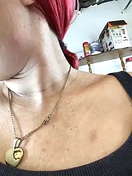 florecita9 online show from 04-29-26, 05:30