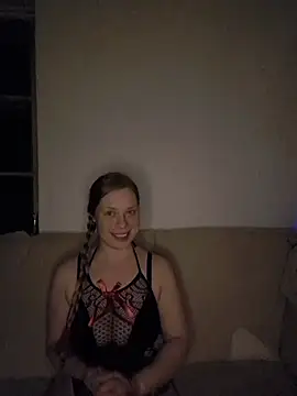 katiestevens online show from 12-19-25, 10:06