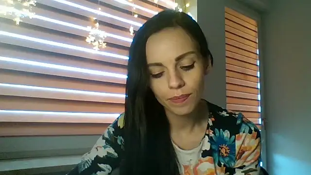 Snapshot of CassieSensual chatting on 12-31-24, 10:26 CassieSensual online show from 12-31-24, 10:26