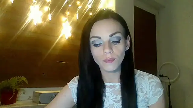 Snapshot of CassieSensual chatting on 01-24-25, 07:18 CassieSensual online show from 01-24-25, 07:18