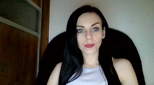 Snapshot of CassieSensual chatting on 03-20-25, 10:18 CassieSensual online show from 03-20-25, 10:18