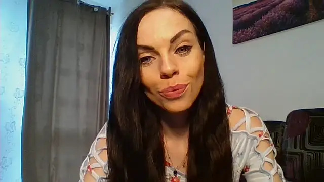 Snapshot of CassieSensual chatting on 09-14-25, 06:23 CassieSensual online show from 09-14-25, 06:23