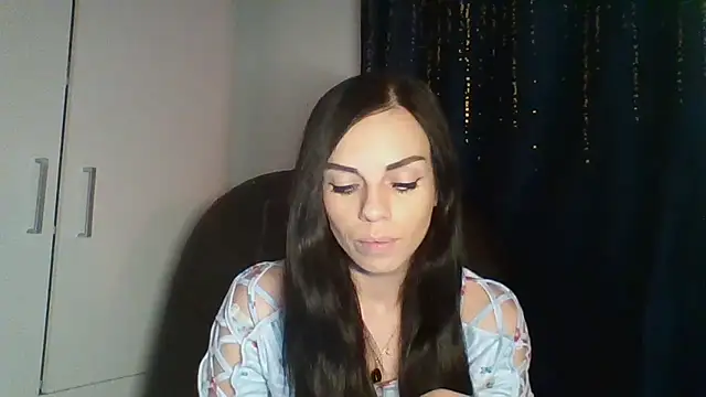 Snapshot of CassieSensual chatting on 10-22-25, 06:07 CassieSensual online show from 10-22-25, 06:07