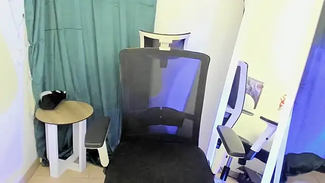 Hanna Way online show from 03-09-25, 05:06