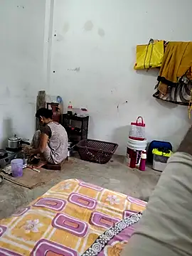 FeltedEuropium online show from 10-31-25, 09:21