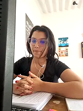 Snapshot of HannaKlein chatting on 02-05-25, 07:53 HannaKlein online show from 02-05-25, 07:53