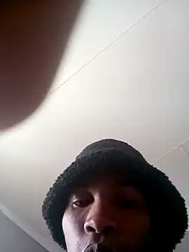 Snapshot of hoittytoittyxx chatting on 09-28-25, 11:37 hoittytoittyxx online show from 09-28-25, 11:37