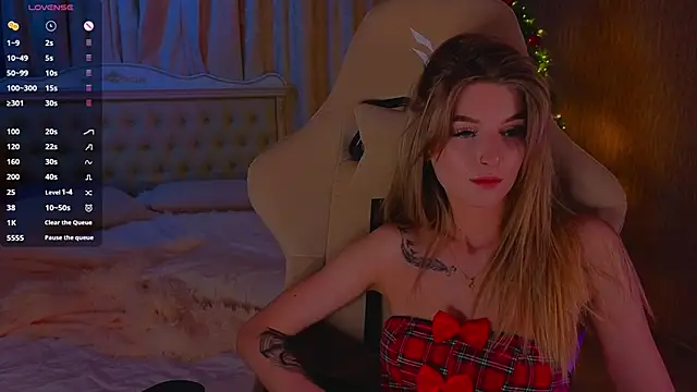 Snapshot of Saillise chatting on 12-23-24, 02:02 Saillise online show from 12-23-24, 02:02