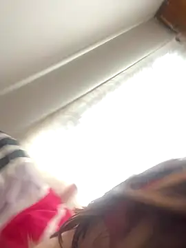 Elle Lee  online show from 12-14-25, 03:17