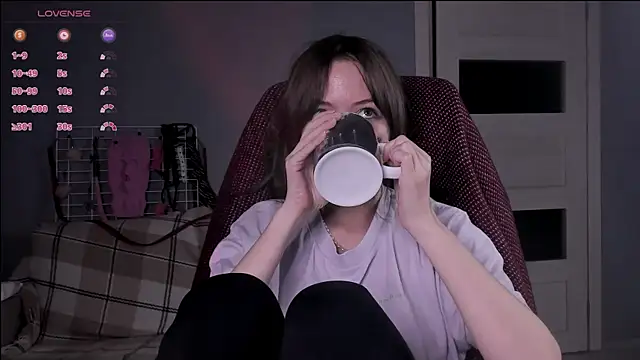 Snapshot of hype_meal_home chatting on 11-23-25, 08:30 hype meal home online show from 11-23-25, 08:30