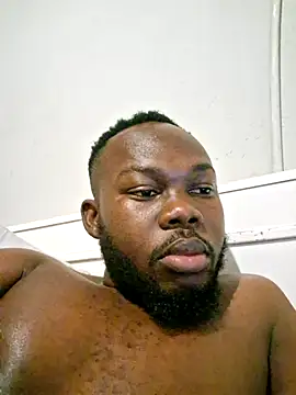 Snapshot of LaughRiotX chatting on 09-08-25, 09:14 LaughRiotX online show from 09-08-25, 09:14