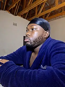 Snapshot of LaughRiotX chatting on 09-26-25, 05:11 LaughRiotX online show from 09-26-25, 05:11