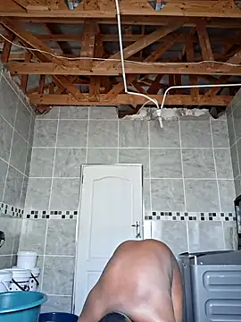 Snapshot of LaughRiotX chatting on 09-27-25, 01:05 LaughRiotX online show from 09-27-25, 01:05