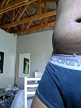 Snapshot of LaughRiotX chatting on 10-07-25, 09:28 LaughRiotX online show from 10-07-25, 09:28