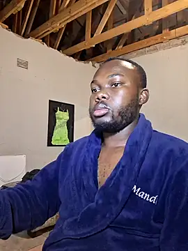 Snapshot of LaughRiotX chatting on 10-22-25, 09:14 LaughRiotX online show from 10-22-25, 09:14