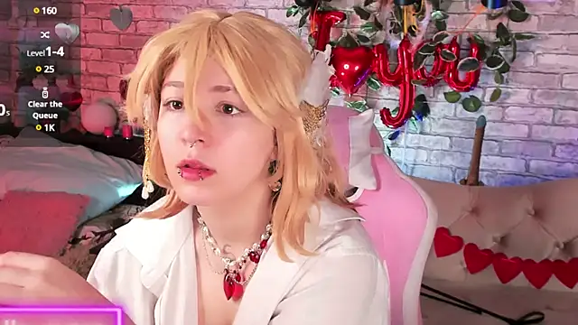 Snapshot of Alex_Howell chatting on 02-08-25, 08:42 Alex Howell online show from 02-08-25, 08:42