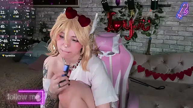 Snapshot of Alex_Howell chatting on 02-09-25, 02:49 Alex Howell online show from 02-09-25, 02:49