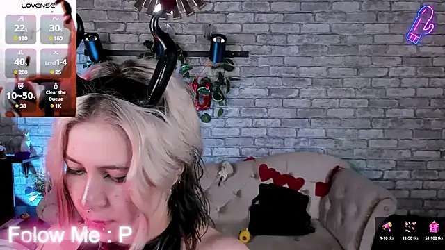 Snapshot of Alex_Howell chatting on 02-28-25, 12:32 Alex Howell online show from 02-28-25, 12:32