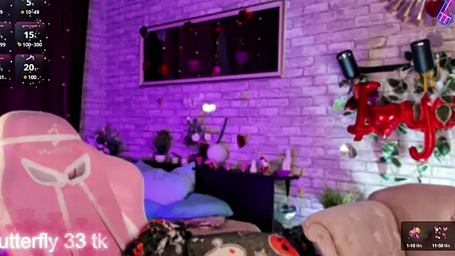 Snapshot of Alex_Howell chatting on 03-09-25, 09:03 Alex Howell online show from 03-09-25, 09:03