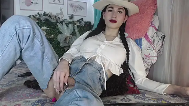 Snapshot of rosalynda-collen chatting on 12-11-24, 07:36 rosalynda-collen online show from 12-11-24, 07:36