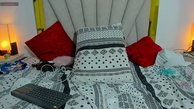 vahiolet fuentes online show from 12-19-24, 09:18