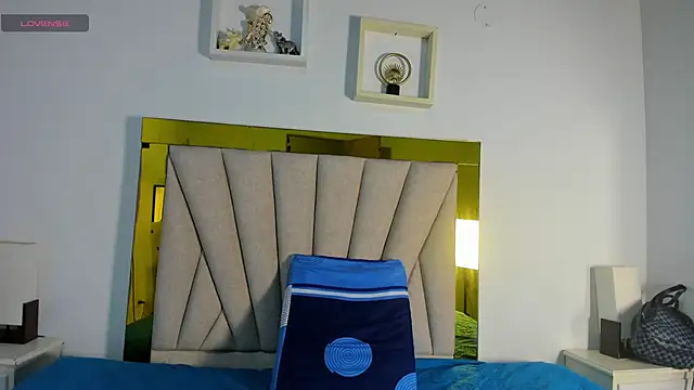 Snapshot of vahiolet_fuentes chatting on 11-19-25, 03:06 vahiolet fuentes online show from 11-19-25, 03:06