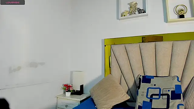 Snapshot of vahiolet_fuentes chatting on 12-03-25, 03:03 vahiolet fuentes online show from 12-03-25, 03:03