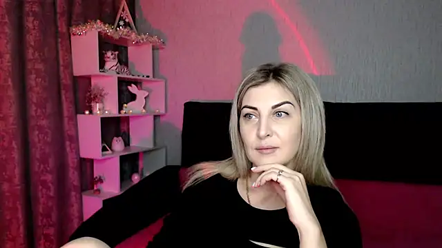 Amelia Harper online show from 12-23-24, 02:50