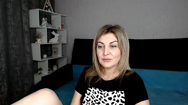 Amelia Harper online show from 01-19-25, 04:04