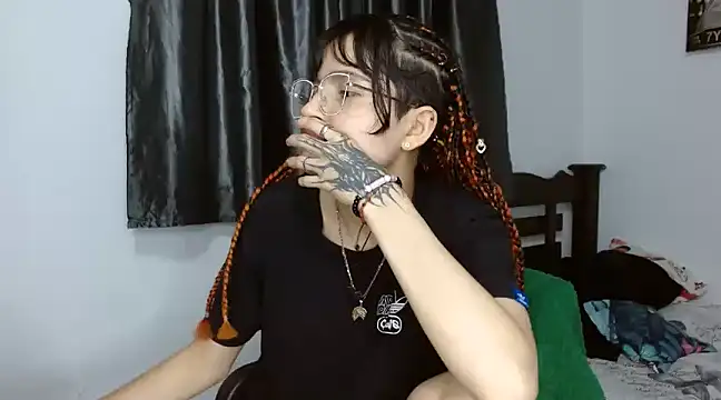 saritapretyy online show from 02-11-25, 01:52