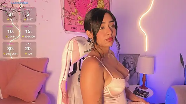 Snapshot of MavyStar chatting on 09-24-25, 04:27 MavyStar online show from 09-24-25, 04:27