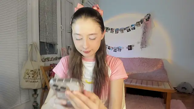 Snapshot of Jenny_darling_love chatting on 01-17-25, 07:16 Jenny darling love online show from 01-17-25, 07:16