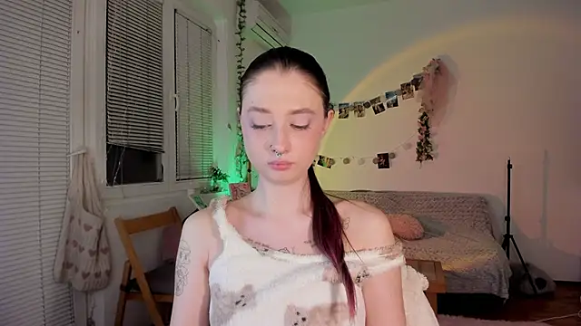 Snapshot of Jenny_darling_love chatting on 01-30-25, 07:26 Jenny darling love online show from 01-30-25, 07:26