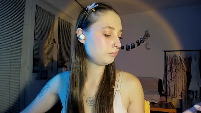 Snapshot of Jenny_darling_love chatting on 09-22-25, 05:59 Jenny darling love online show from 09-22-25, 05:59