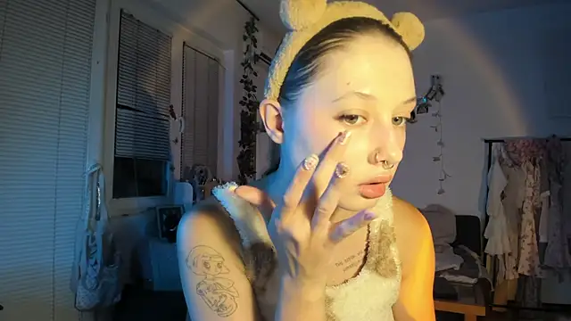 Snapshot of Jenny_darling_love chatting on 11-02-25, 07:27 Jenny darling love online show from 11-02-25, 07:27