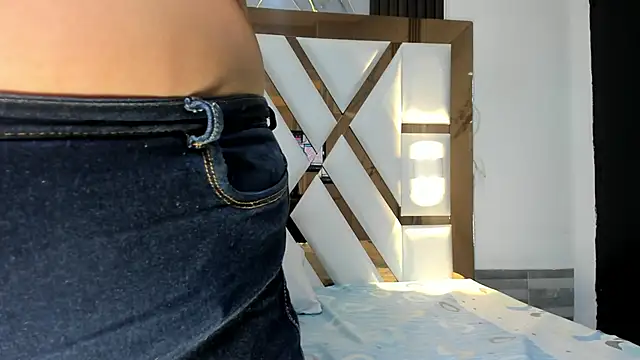 molly sweetee online show from 04-24-26, 01:41