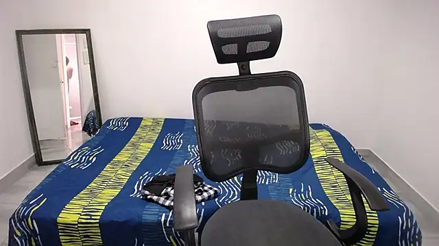 present the magic online show from 11-24-25, 06:18