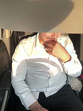 Snapshot of shivani0999 chatting on 02-10-26, 02:59 shivani0999 online show from 02-10-26, 02:59