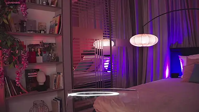 Snapshot of UmaTruewoman chatting on 12-10-24, 12:27 UmaTruewoman online show from 12-10-24, 12:27