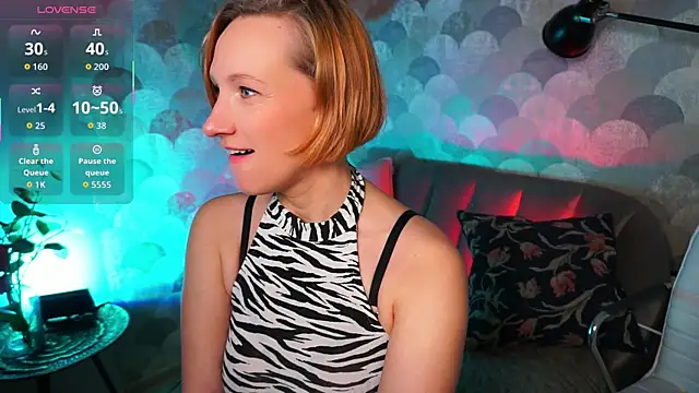 Snapshot of UmaTruewoman chatting on 10-05-25, 05:39 UmaTruewoman online show from 10-05-25, 05:39