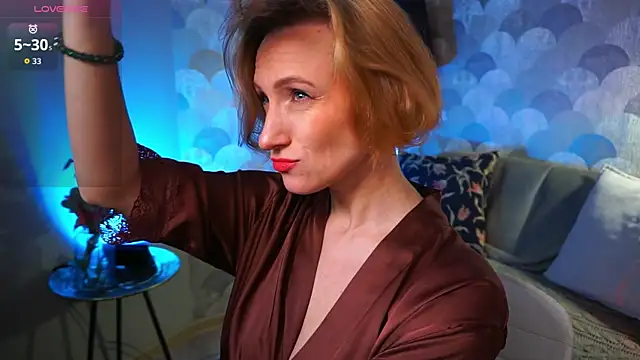 Snapshot of UmaTruewoman chatting on 10-25-25, 05:48 UmaTruewoman online show from 10-25-25, 05:48